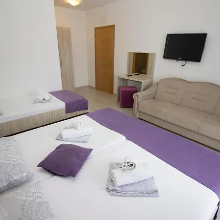 Bed & Breakfast Pansion Nerry Blagaj