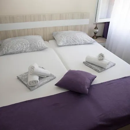 Pansion Nerry Bed & Breakfast 3*
