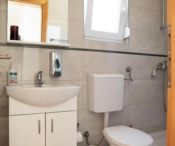 Pansion Nerry 3* Blagaj