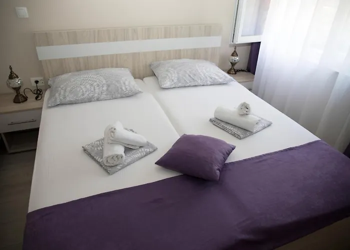 Pansion Nerry Bed & Breakfast 3*